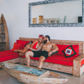 https://dm5802aeq6i53.cloudfront.net/Instagram/Bali/2017-06-26+15.43.25+1545542164444282158_villabalilife-min.jpg